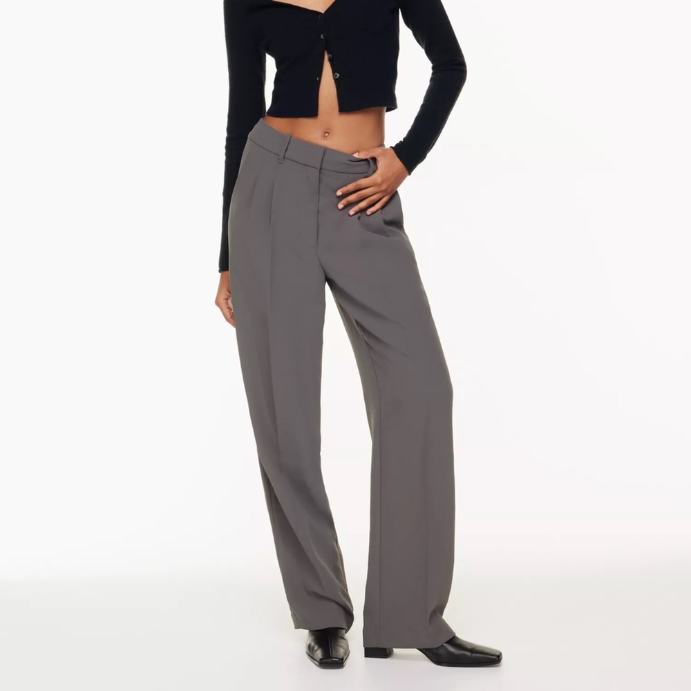 Aritzia “Wilfred” Effortless Pants Regular Length in Peppercorn Grey